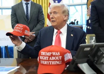 Trump afirma que Estados Unidos trasladó «muchas tropas» a Panamá