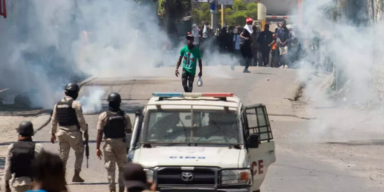 Autoridades de Haití temen perder control de una ciudad tras fuga de más de 500 presos