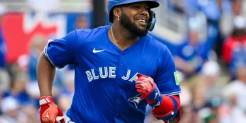Guerrero Jr.: “Voy a ser un Azulejo para siempre”