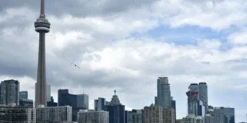 Los aranceles, la vivienda y la inmigración, ejes de la campaña electoral en Canadá