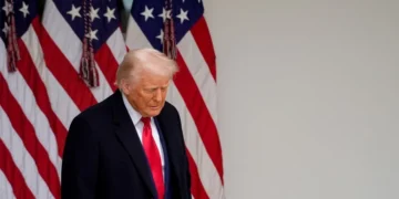 Trump prorroga la pausa de aranceles sobre bienes de Canadá y México cubiertos por el T-MEC