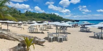 En playas cercanas a Santo Domingo se esperaban multitudes por Semana Santa, pero reinó la calma