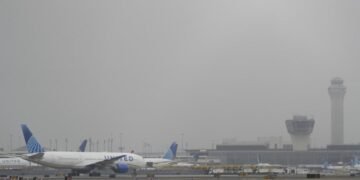 EEUU planea reducir capacidad de vuelos en aeropuerto de Newark