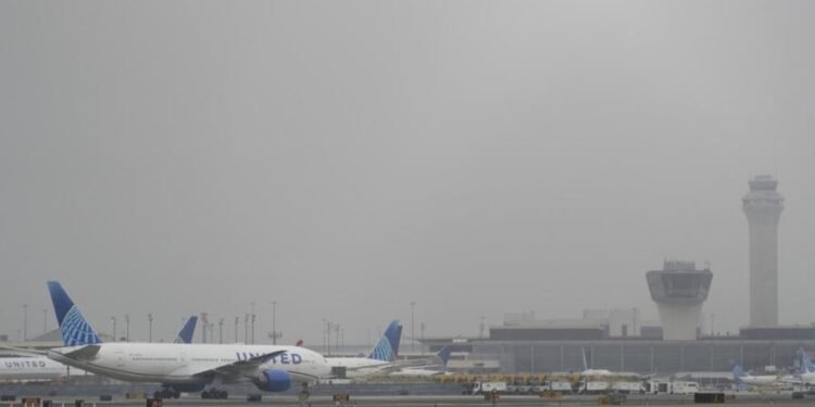 EEUU planea reducir capacidad de vuelos en aeropuerto de Newark