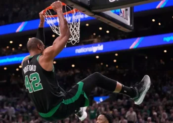 Los Celtics no tiran la toalla y la serie se coloca 3-2 ante Knicks