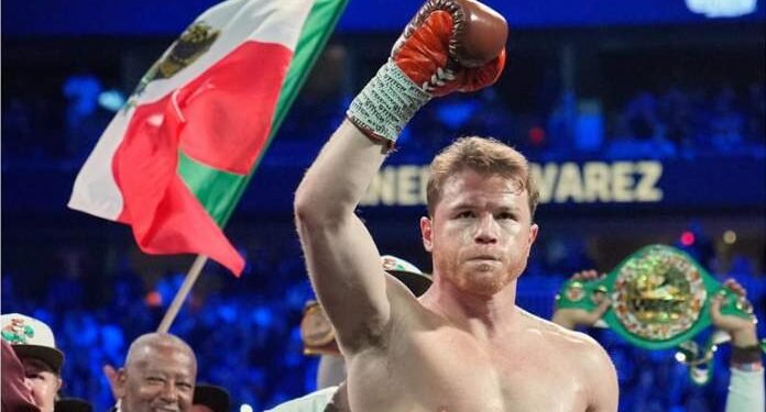 Canelo Álvarez gana por decisión unánime en Arabia Saudita