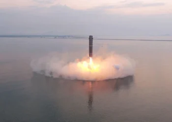 China recupera con éxito su primer cohete reutilizable (Video)