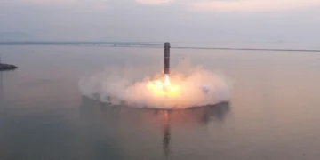 China recupera con éxito su primer cohete reutilizable (Video)