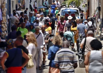 La «policrisis» de Cuba ensancha las brechas de la desigualdad, advierten sociólogos