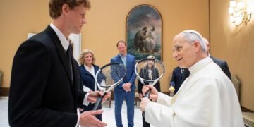 León XIV recibió al tenista italiano y número uno del mundo, Jannik Sinner