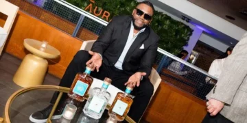 David Ortiz presenta en la ciudad de Boston «Ron Ozama» 