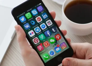 ¿Qué es el ‘cerebro popcorn’, la epidemia silenciosa provocada por las redes?