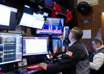 Wall Street recibe con optimismo el bloqueo judicial a los aranceles de Trump