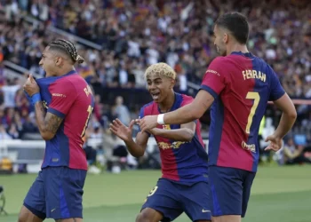 4-3. El Barça remonta al Real Madrid y deja prácticamente sentenciada LaLiga