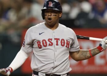 Devers está dejando que su bate hable por él