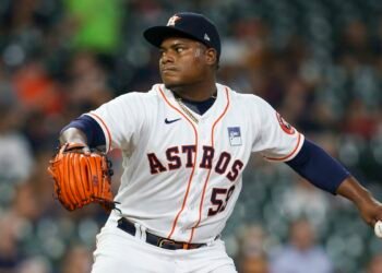 Astros buscan cambiar a Framber Valdez para ahorrarse los US$18 millones de su salario