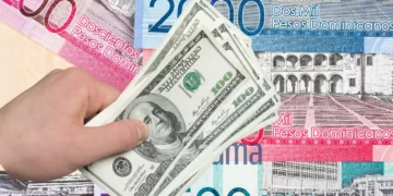 ¿Dónde es mejor ahorrar: en pesos dominicanos o en dólares? Expertas explican cómo proteger tu dinero