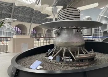 La sonda espacial soviética Cosmos 482 cae en el océano Índico tras medio siglo en la órbita terrestre