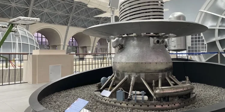 La sonda espacial soviética Cosmos 482 cae en el océano Índico tras medio siglo en la órbita terrestre