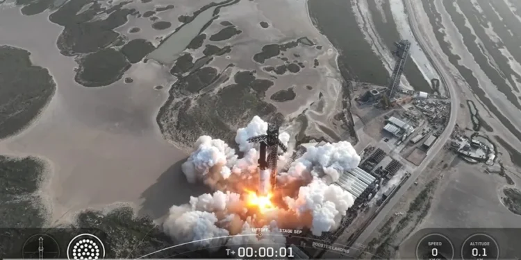 El cohete Starship Starship llega a la órbita terrestre pero se rompe y cae al Océano Índico tras perder fuel