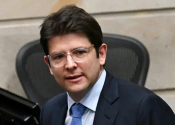 Adolescente sospechoso de balear a presidenciable en Colombia se declara inocente