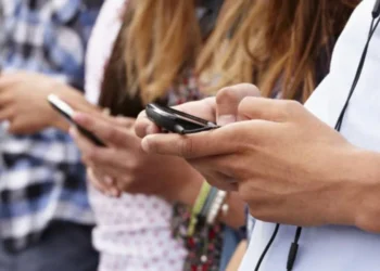 Las redes sociales están alimentando problemas de salud mental en adolescentes