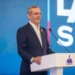 Presidente Luis Abinader negocia financiamiento total del transporte de Santo Domingo