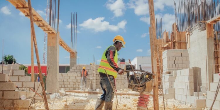 Acoprovi pide suspender nuevo tarifario del Mived para inspeccionar construcciones