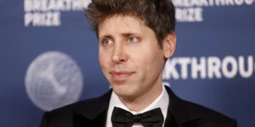 OpenAI dice que Meta ofreció bonos de cien millones de dólares para «robarle» a sus empleados