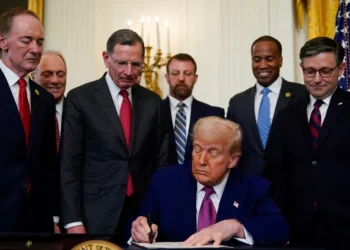 Trump afirma que un ataque de Israel a Irán es posible, pero no inminente