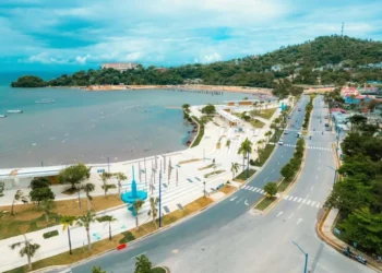 Inauguran malecón de Samaná