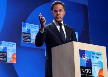 Los países de la OTAN aprobaron elevar los gastos militares al 5% de su PIB para 2035