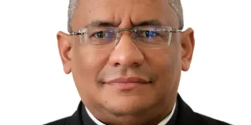 Papa León XIV hace primer nombramiento en RD; Padre Rosario Henríquez obispo auxiliar de Santiago
