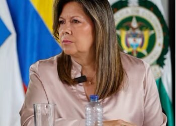 Fiscalía busca celular del joven que disparó a Miguel Uribe: clave para identificar autores del atentado