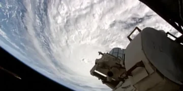 La agencia climática de EEUU perderá en julio el acceso a datos clave de satélites para prevenir huracanes