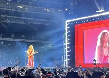 Shakira aplaza su concierto en Los Ángeles por las protestas contra las redadas de inmigrantes
