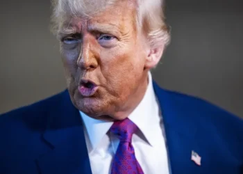 Trump califica de «desastre» la gestión del presidente de la Fed y pide que rebaje los tipos de interés