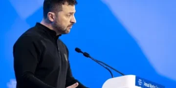 Zelenski califica de “larga y sustancial” su reunión con Trump