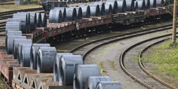 EE.UU. duplica los aranceles al acero y al aluminio en un nuevo desafío de Trump