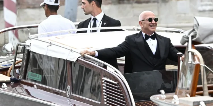 Bezos y Sánchez concluyen sus tres días de boda con una fiesta en el Arsenale de Venecia