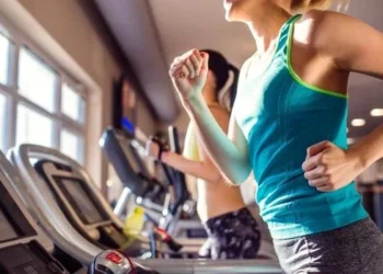 ¿Entrenar de día o de noche? Cuál es el mejor momento para hacer ejercicio y tener un sueño reparador