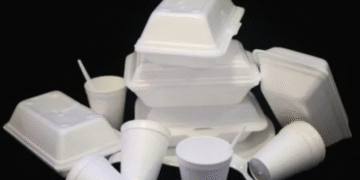 Industrias rechazan prohibición del plástico y plantean alternativas sostenibles