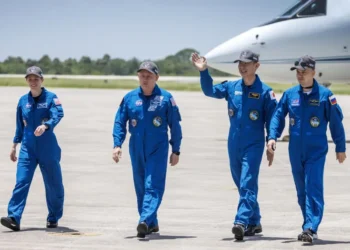 Astronautas de Crew-11 llegan al Centro Espacial Kennedy de la NASA a 5 días del despegue