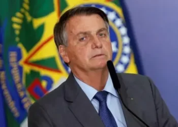 El Supremo de Brasil impone a Bolsonaro la tobillera electrónica y le prohíbe usar las redes sociales