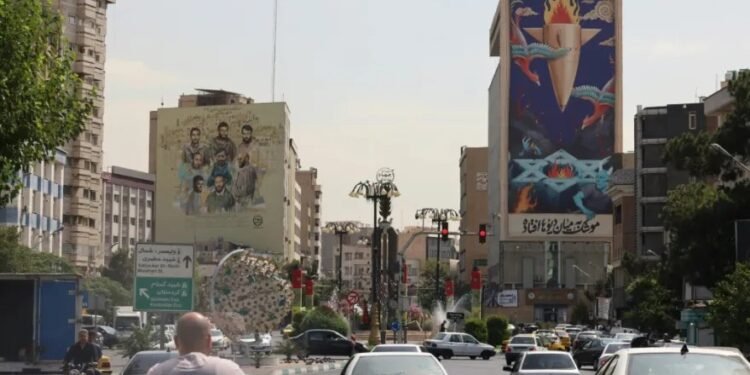 Los iraníes temen otra guerra, un mes después del alto el fuego con Israel