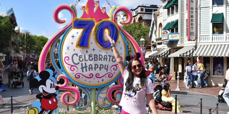Disneyland cumple 70 años como el parque que transformó el ocio global