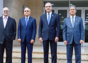 Abinader convocará a delegaciones al Palacio tras concluir mesas del CES sobre Haití