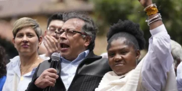 «De heroína a traidora»: vicepresidenta de Colombia denuncia división y racismo