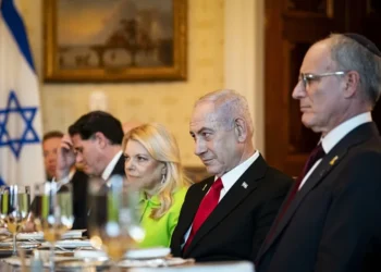 Netanyahu dice estar cerca «de encontrar a varios países» que reciban a los gazatíes