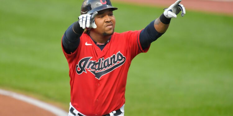 José Ramírez, cerca de entrar al exclusivo club 300-300 de la MLB